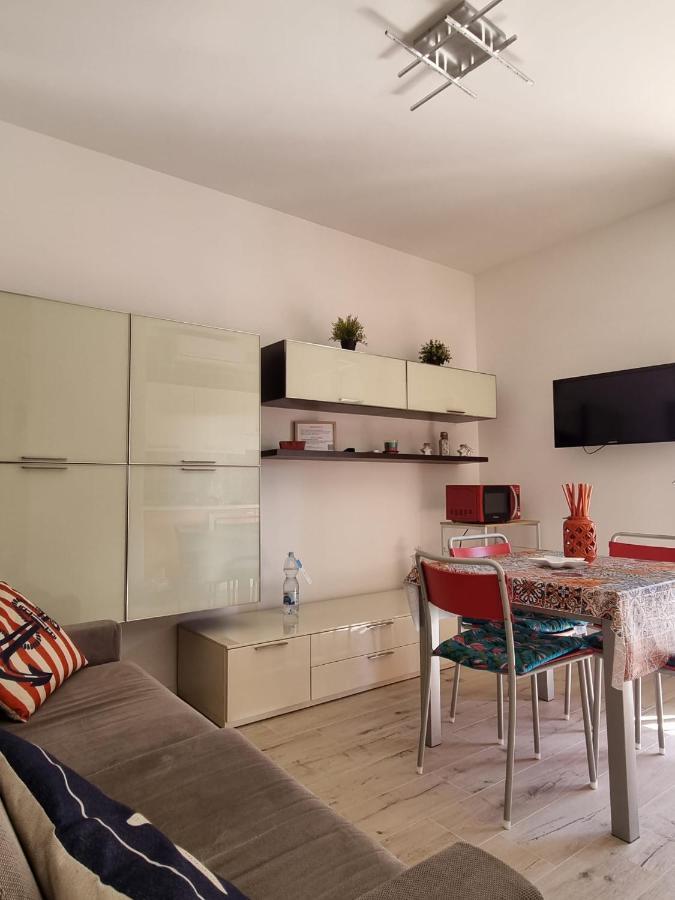 Sea View Apartment With Swimming Pool Лидо-ди-Езоло Экстерьер фото